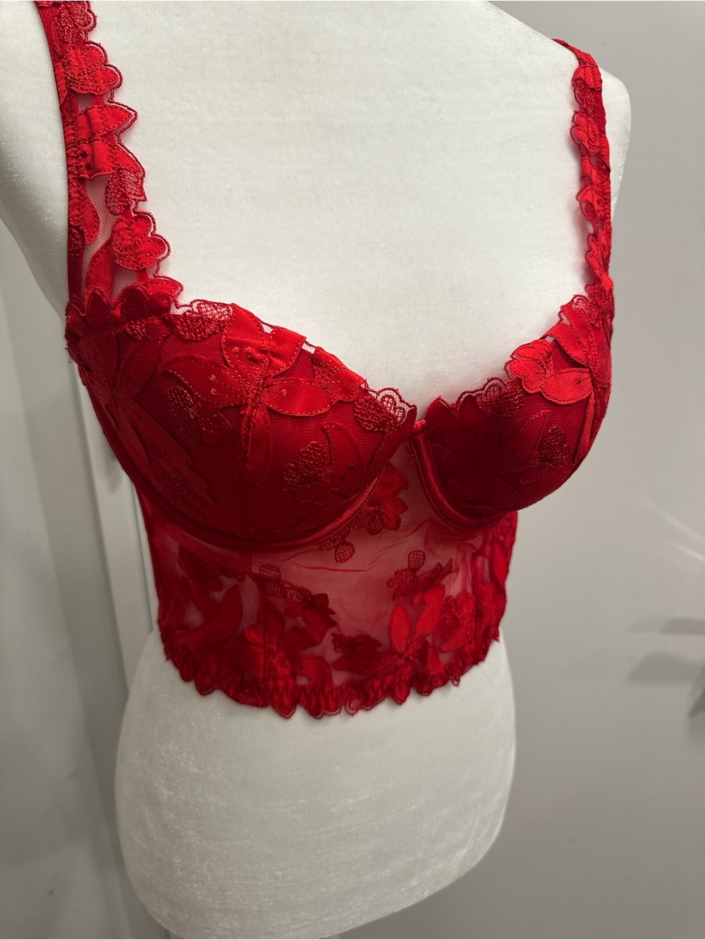 Victoria’s Secret 36B bra top Sheer Floral Lace Longline Bra - Red